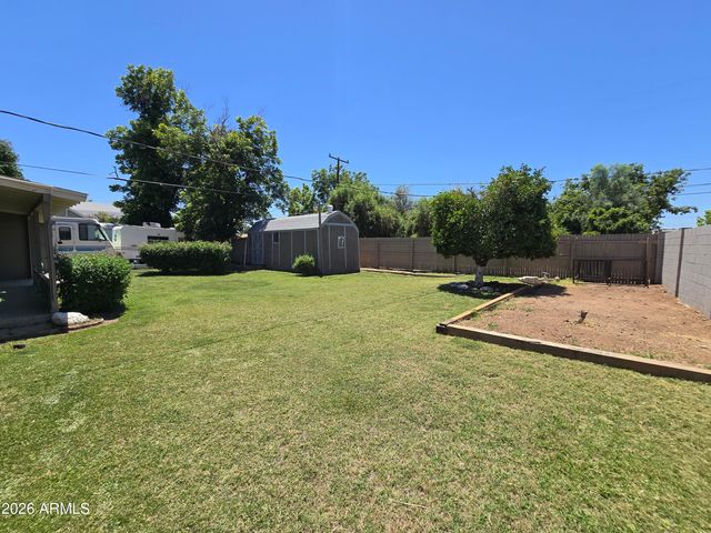 7800 N 60TH Avenue, Glendale, AZ 85301