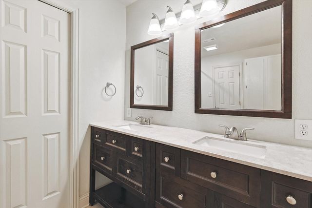 1005 Hopkins Drive, Denton, TX 76205