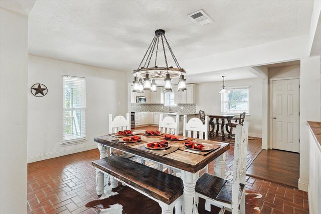 1005 Hopkins Drive, Denton, TX 76205