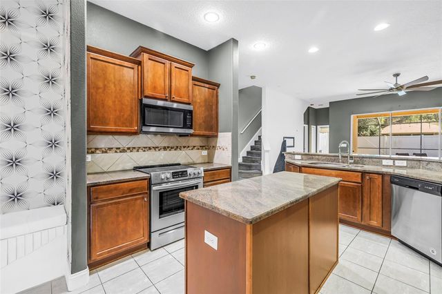 27405 SORA BOULEVARD, Wesley Chapel, FL 33544