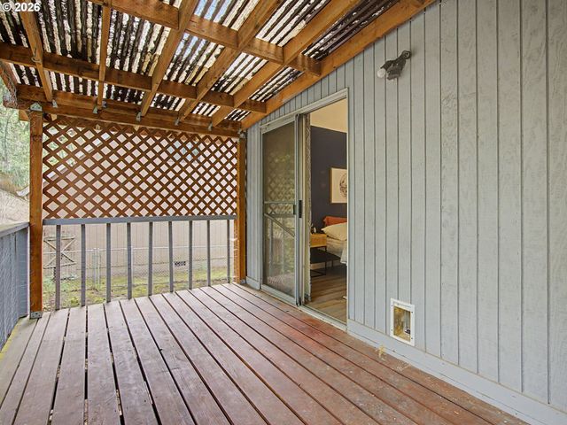 1065 Ne HILL Way, Estacada, OR 97023