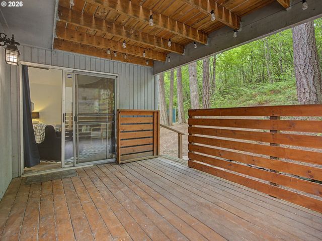 1065 Ne HILL Way, Estacada, OR 97023