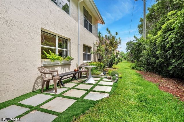 4716 Via Carmen, Naples, FL 34105