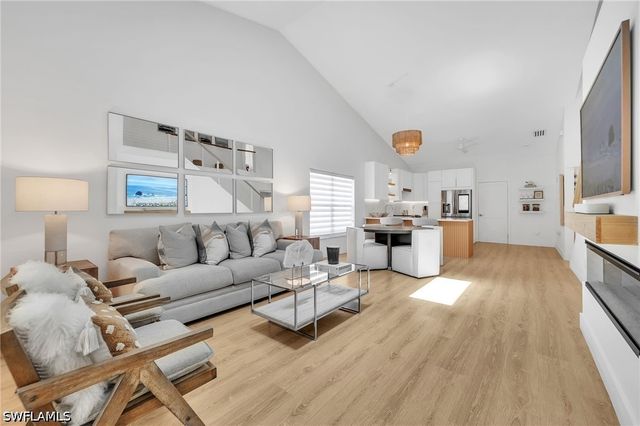 4716 Via Carmen, Naples, FL 34105
