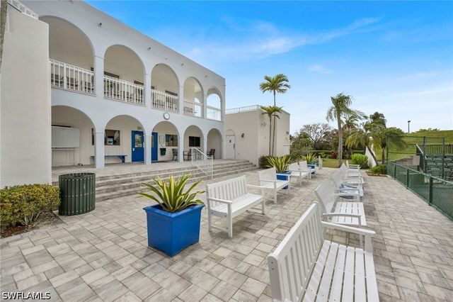 4716 Via Carmen, Naples, FL 34105