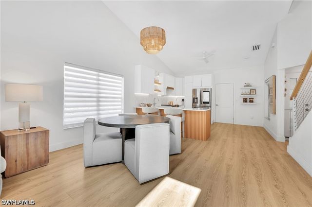 4716 Via Carmen, Naples, FL 34105