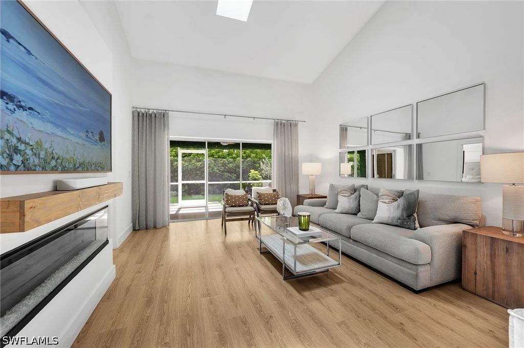 4716 Via Carmen, Naples, FL 34105