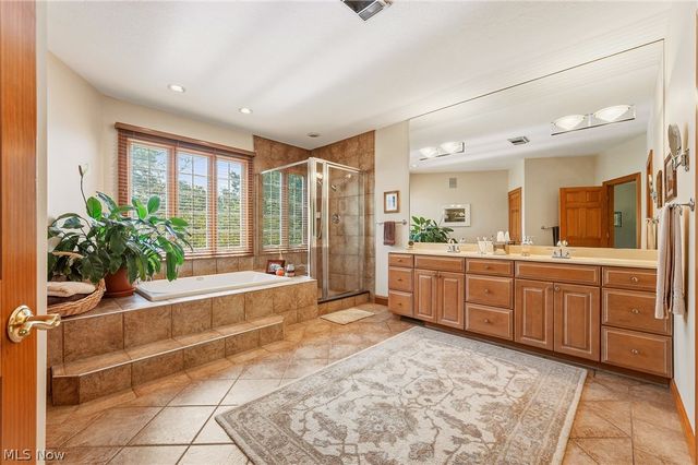 158 Boston Lake Drive, Valley City, OH 44280
