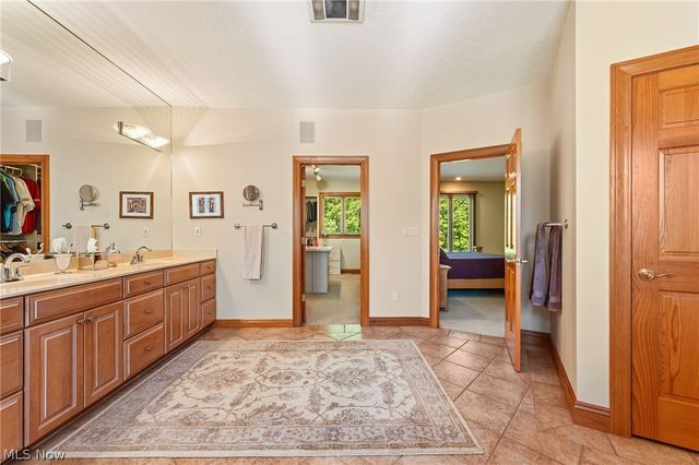 158 Boston Lake Drive, Valley City, OH 44280