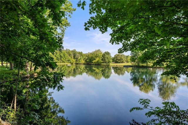 158 Boston Lake Drive, Valley City, OH 44280
