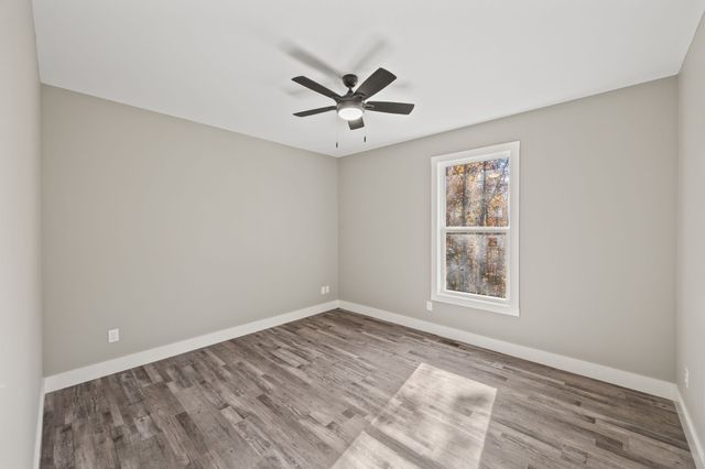 108 Creekview Ct, Jamestown, TN 38556