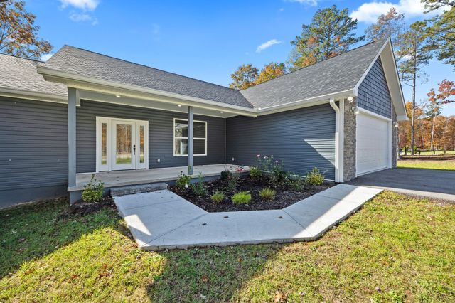 108 Creekview Ct, Jamestown, TN 38556