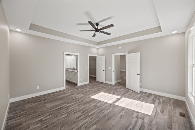 108 Creekview Ct, Jamestown, TN 38556