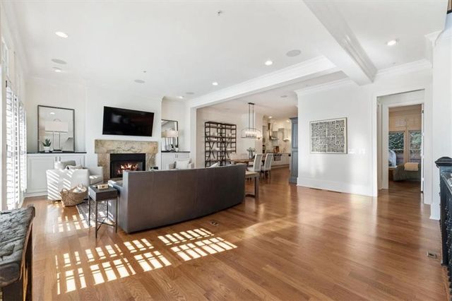 225 Founders Mill Court, Roswell, GA 30075