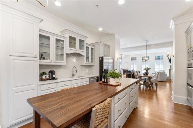 225 Founders Mill Court, Roswell, GA 30075