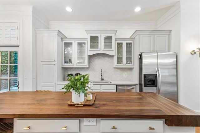 225 Founders Mill Court, Roswell, GA 30075