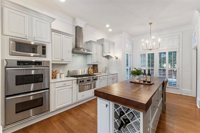 225 Founders Mill Court, Roswell, GA 30075