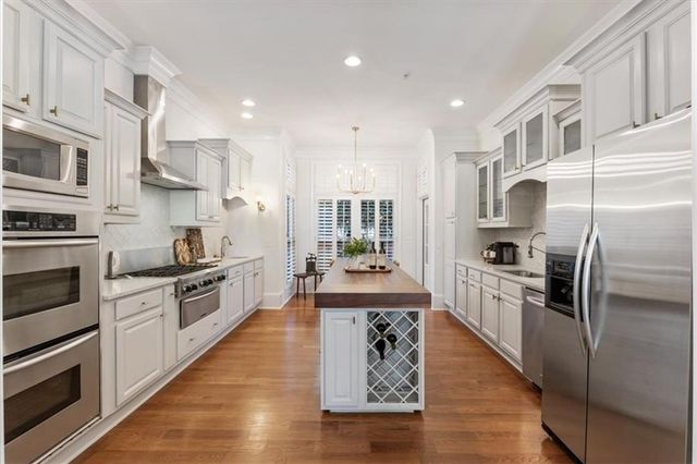 225 Founders Mill Court, Roswell, GA 30075