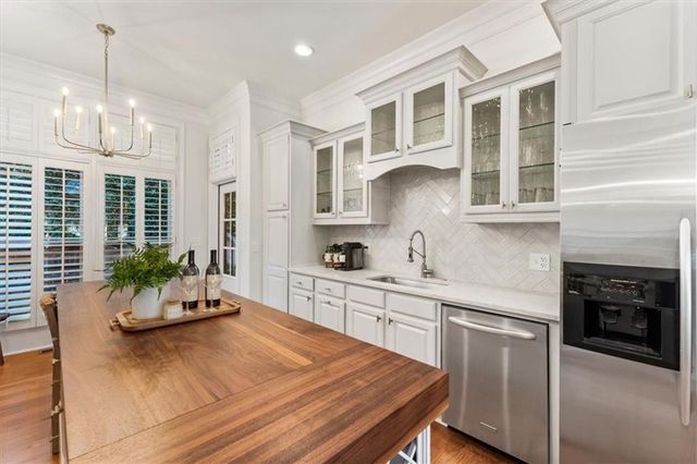 225 Founders Mill Court, Roswell, GA 30075