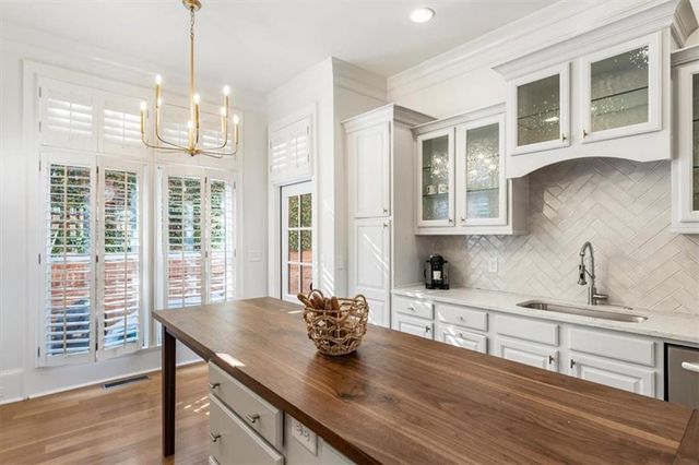 225 Founders Mill Court, Roswell, GA 30075