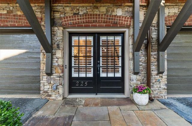225 Founders Mill Court, Roswell, GA 30075