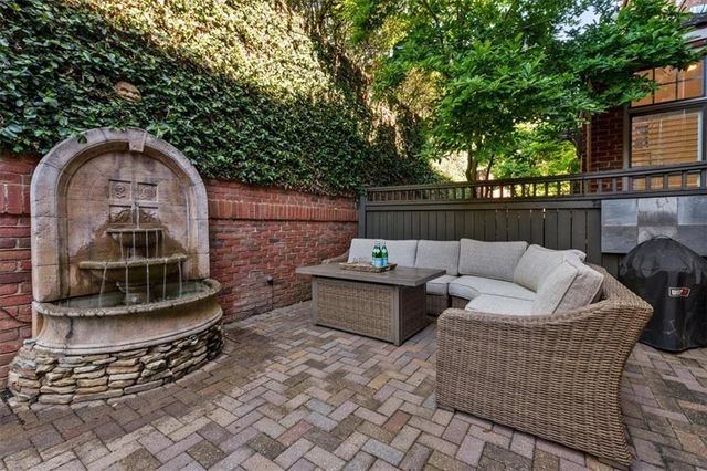 225 Founders Mill Court, Roswell, GA 30075