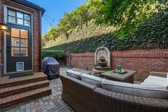 225 Founders Mill Court, Roswell, GA 30075