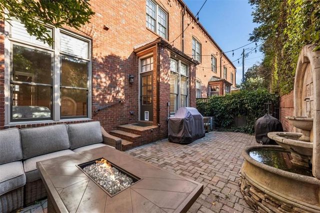 225 Founders Mill Court, Roswell, GA 30075
