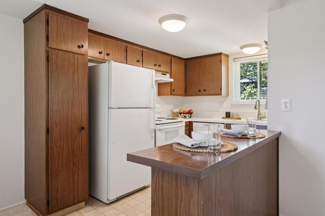 14225 Lora Drive 102, Los Gatos, CA 95032