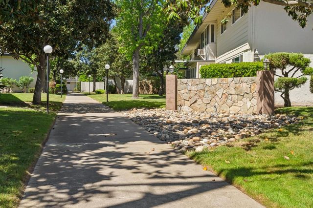 14225 Lora Drive 102, Los Gatos, CA 95032