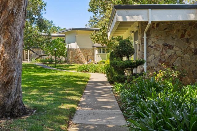 14225 Lora Drive 102, Los Gatos, CA 95032