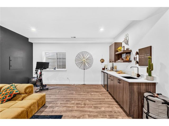 2210 S Sherman St, Denver, CO 80210