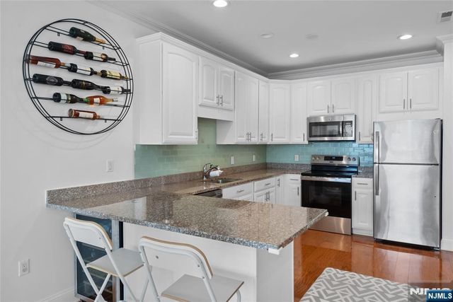20 Ave At Port Imperial 403, West New York, NJ 07093