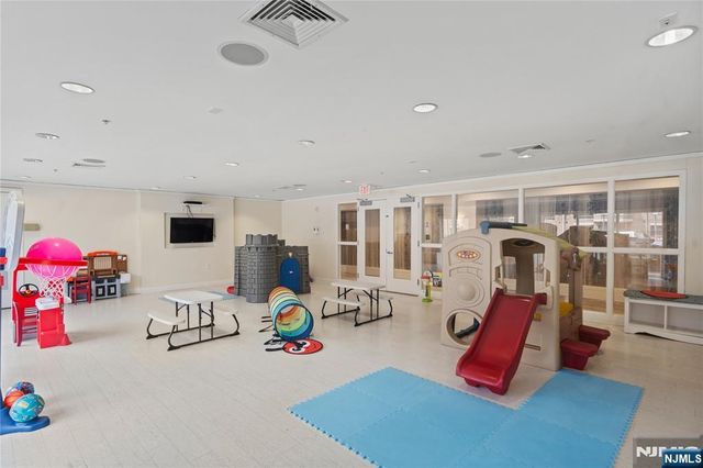 20 Ave At Port Imperial 403, West New York, NJ 07093