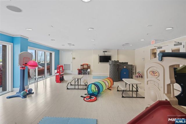 20 Ave At Port Imperial 403, West New York, NJ 07093