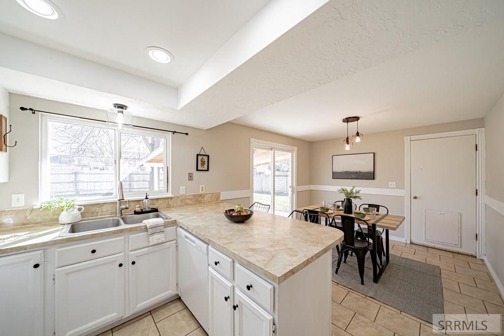 Image 5 of property listing at 5046 Galena Street, Chubbuck, ID 83202