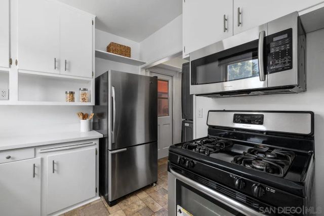 1674-1676 Cable St, San Diego, CA 92107