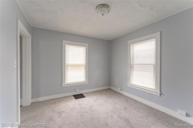 474 N Saginaw Street, Pontiac, MI 48342