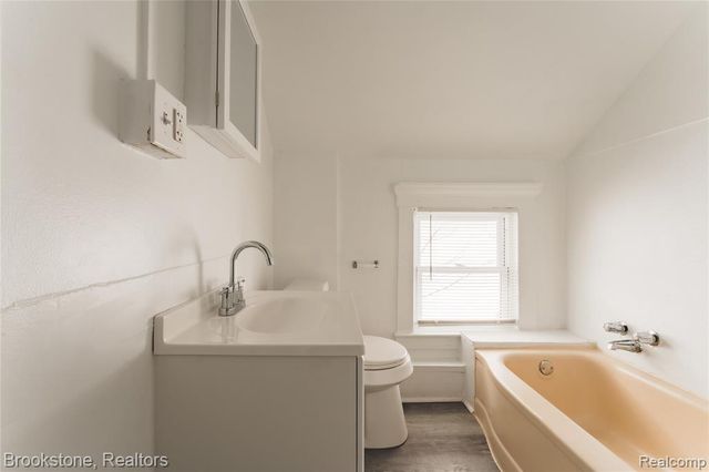 474 N Saginaw Street, Pontiac, MI 48342