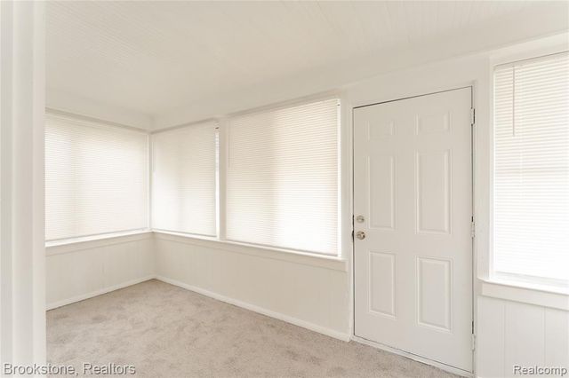 474 N Saginaw Street, Pontiac, MI 48342