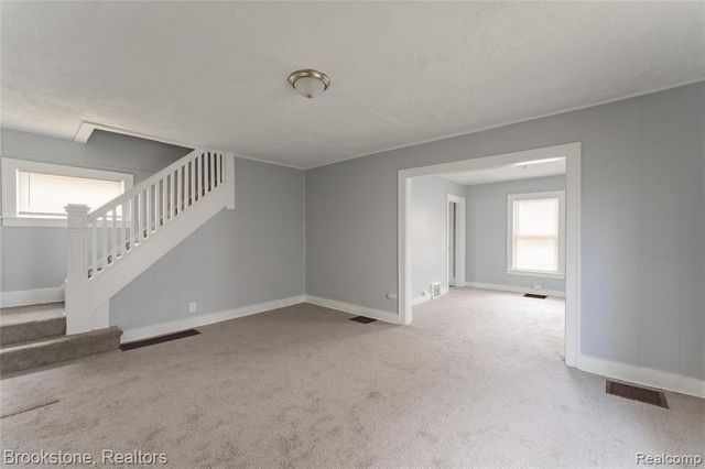 474 N Saginaw Street, Pontiac, MI 48342