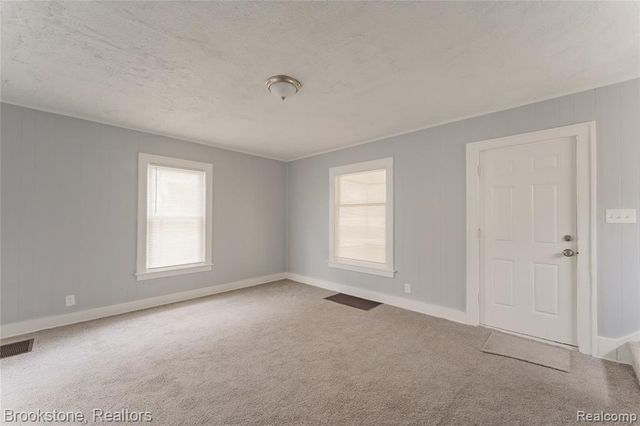 474 N Saginaw Street, Pontiac, MI 48342