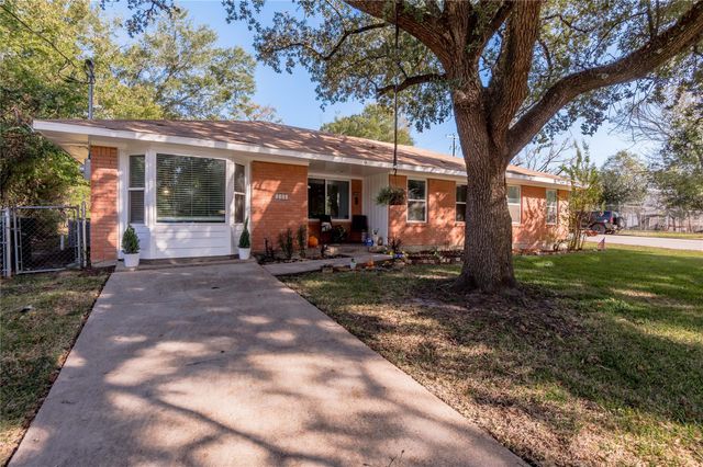 1414 23rd Street, Huntsville, TX 77340