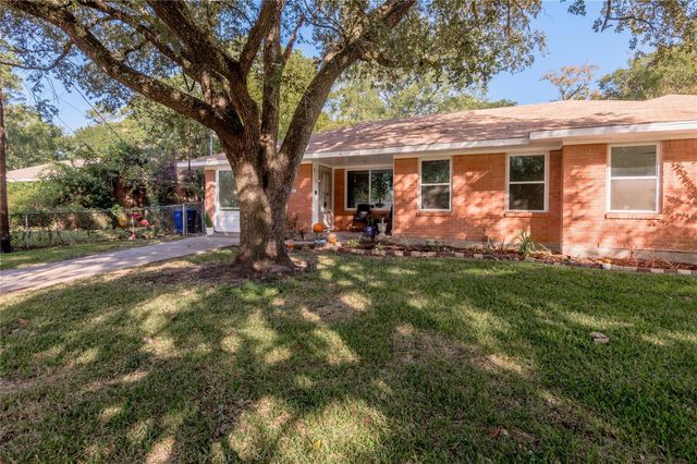 1414 23rd Street, Huntsville, TX 77340
