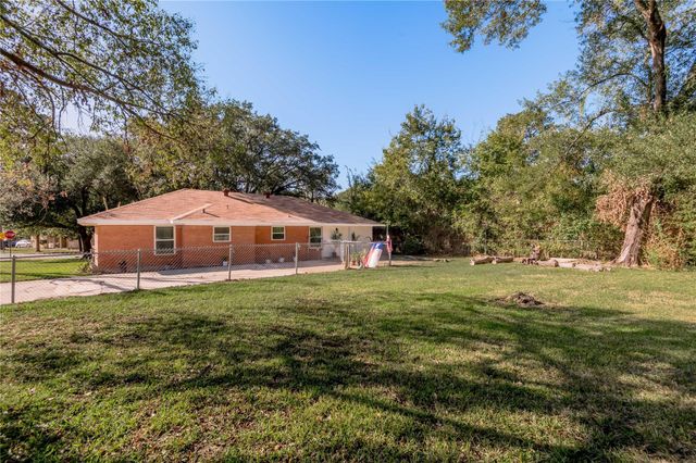 1414 23rd Street, Huntsville, TX 77340