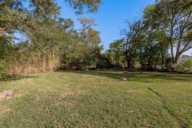 1414 23rd Street, Huntsville, TX 77340