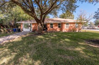 1414 23rd Street, Huntsville, TX 77340