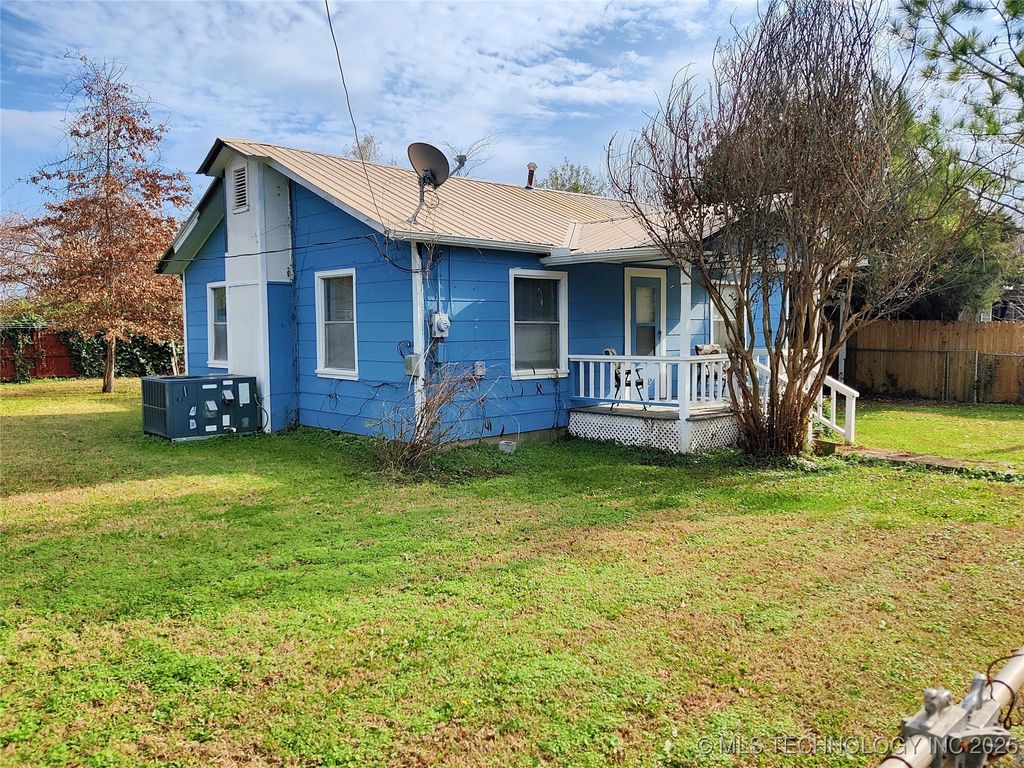 202 N East Avenue, Tahlequah, OK 74464