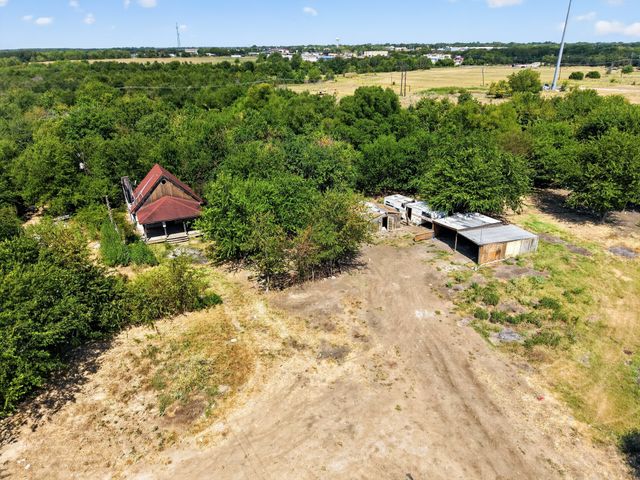 9784 Taylor Drive, Quinlan, TX 75474