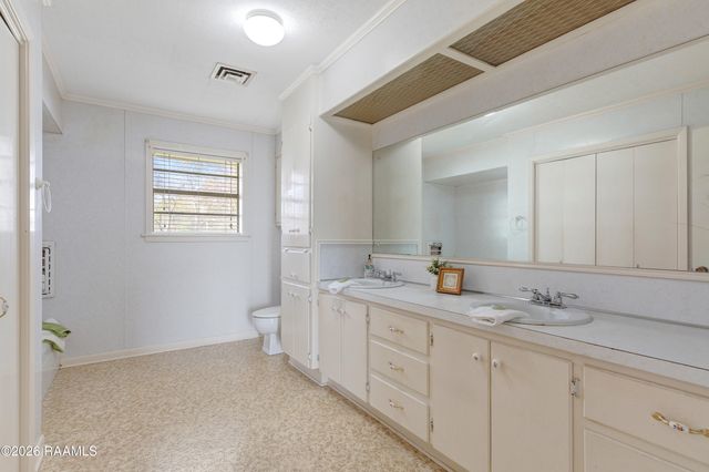 208 S A Street, Duson, LA 70529